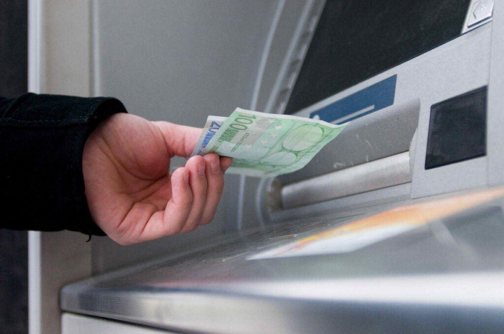 Πότε θα πληρωθούν οι συντάξεις Οκτωβρίου 2025 για ΙΚΑ, ΟΓΑ, ΟΑΕΕ και Δημόσιο