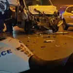Σοβαρό τροχαίο στην Ποσειδώνος – Χτύπησαν φορτηγό, ΙΧ και δύο μηχανές
