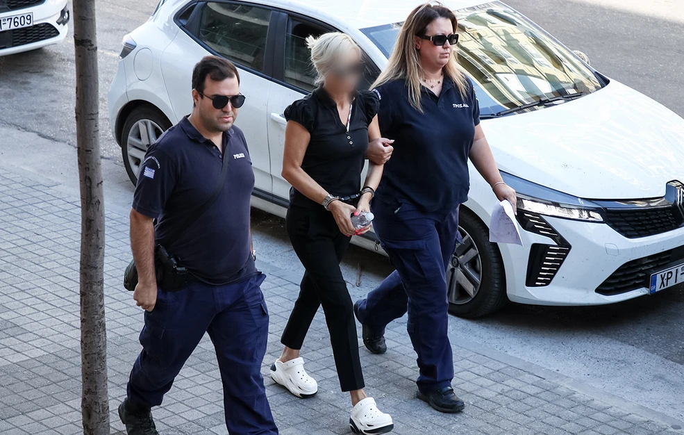 Ελεύθερη με όρους η οδηγός της Porsche μετά το τροχαίο στη Θεσσαλονίκη – Τι κατέθεσε στην απολογία τη