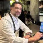 Φωτιά στο εστιατόριο του Πάνου Ιωαννίδη στο Σύνταγμα – Ένας τραυματίας