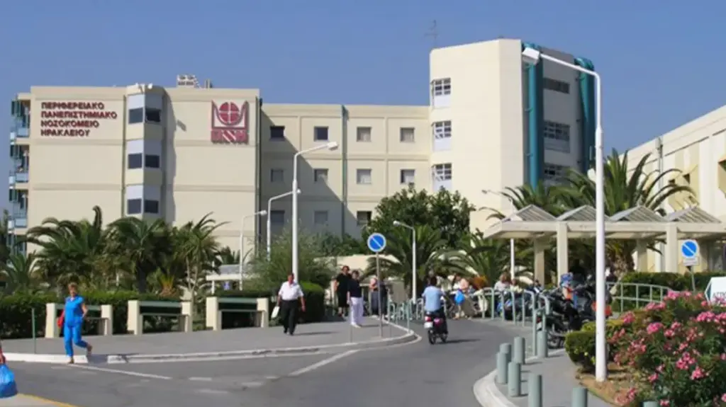 Τρίχρονο αγοράκι στη ΜΕΘ του ΠΑΓΝΗ – Το παρέσυρε με το αυτοκίνητο ο πατέρας του κάνοντας όπισθεν