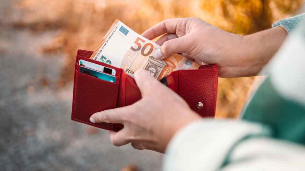 Νωρίτερα οι συντάξεις Οκτωβρίου 2025 – Δείτε αναλυτικά τις ημερομηνίες