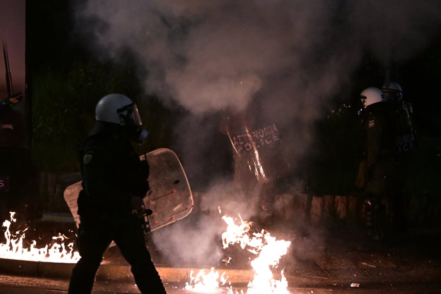 Αθήνα: Ένταση και χημικά έξω από την πρεσβεία του Ισραήλ – Επεισόδια στην πορεία υπέρ της Παλαιστίνης