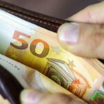 Έως 600€ τον χρόνο για χιλιάδες οικογένειες – Δες αν δικαιούσαι το επίδομα