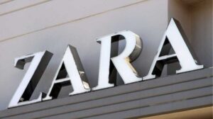 Το viral χριστουγεννιάτικο δέντρο των Zara που αγοράζουν όλοι και ταιριάζει παντού