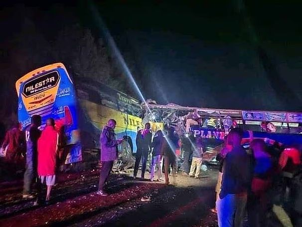 Ασύλληπτη τραγωδία στην Ουγκάντα με 63 νεκρούς – Δύο λεωφορεία συγκρούστηκαν μετωπικά