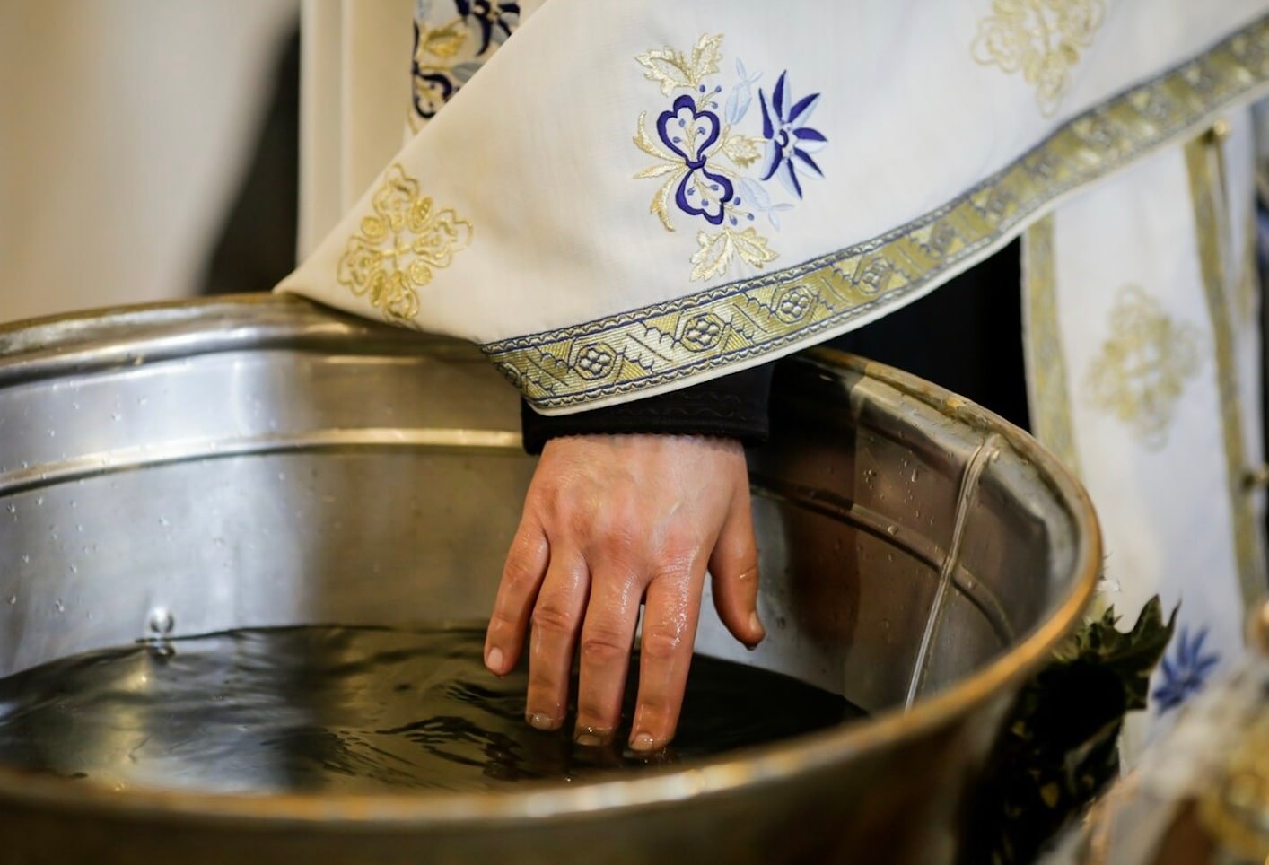 Ανείπωτη τραγωδία: Βρέφος πέθανε λίγο μετά τη βάπτισή του – Συγκλονιστικές μαρτυρίες