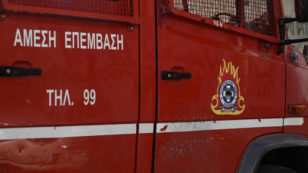 Κυκλοφοριακό μπλακ άουτς στη Θεσσαλονίκη – Μηχανή τυλίχθηκε στις φλόγες