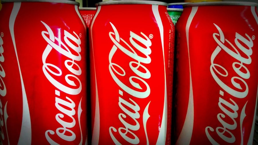 Ανακαλούνται χιλιάδες αναψυκτικά της Coca-Cola λόγω μεταλλικών κομματιών – Δείτε ποια προϊόντα αφορά