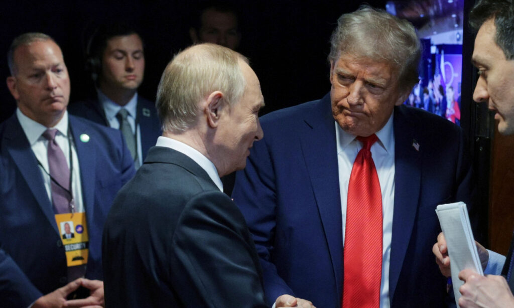 Τραμπ–Πούτιν ξανά στο τραπέζι: Τι «κρύβει» η Βουδαπέστη, τι ζητά ο Ζελένσκι και πού κολλάνε οι Tomahawk