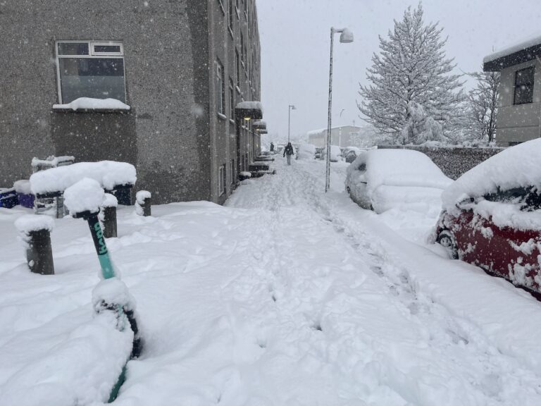 Ιστορική χιονόπτωση μετά από 104 χρόνια – Άσπρισαν τα πάντα από τον Οκτώβρη!
