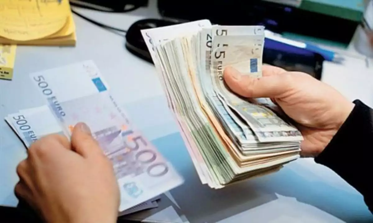 Επίδομα 200€ και δωρεάν ίντερνετ για 2 χρόνια – Πώς θα πάρετε