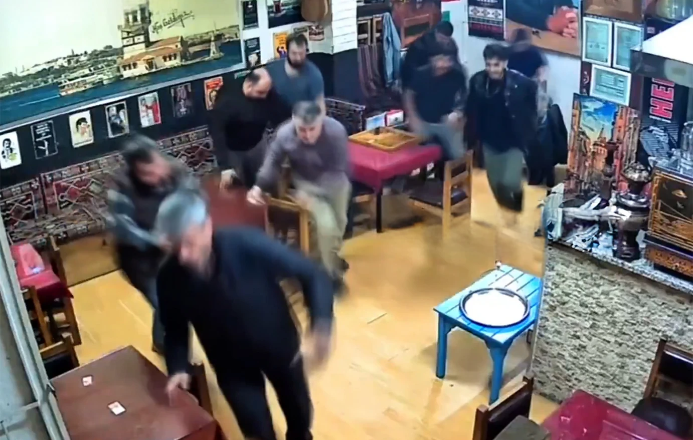 Σεισμός 6,1 Ρίχτερ στην Τουρκία - Συγκλονίζουν τα βίντεο
