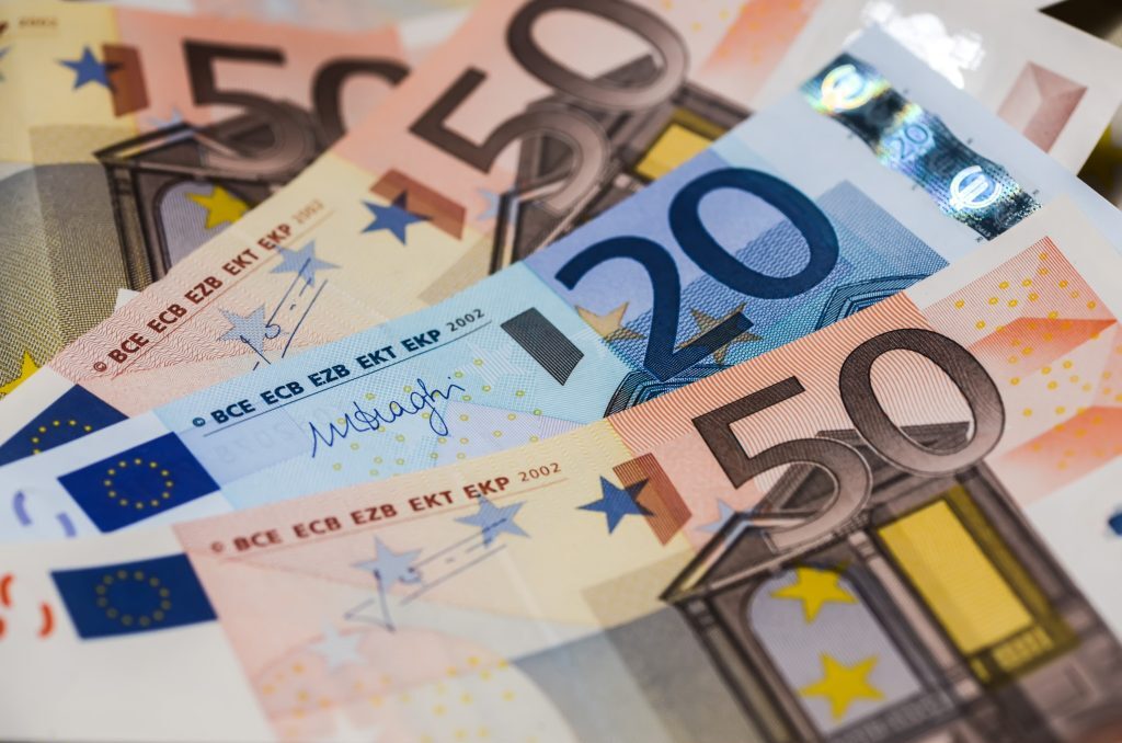 Voucher 750 ευρώ: Πότε θα γίνουν οι πληρωμές