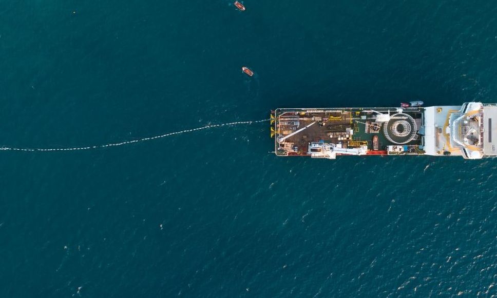 Νέα κρίση για το καλώδιο Κρήτης – Κύπρου: Ο ΑΔΜΗΕ «σηκώνει παντιέρα» και απειλεί με Δικαιοσύνη