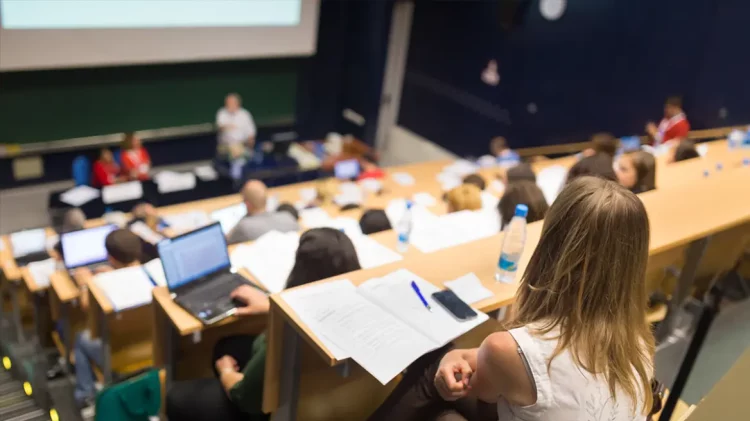 Διαγράφονται άμεσα 285.000 φοιτητές – Πόσοι σε κάθε Πανεπιστήμιο
