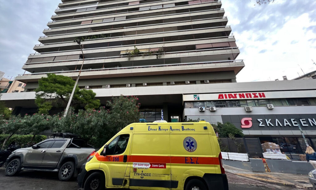 Νεκρός άνδρας που έπεσε από τον πύργο Απόλλων στην Αθήνα