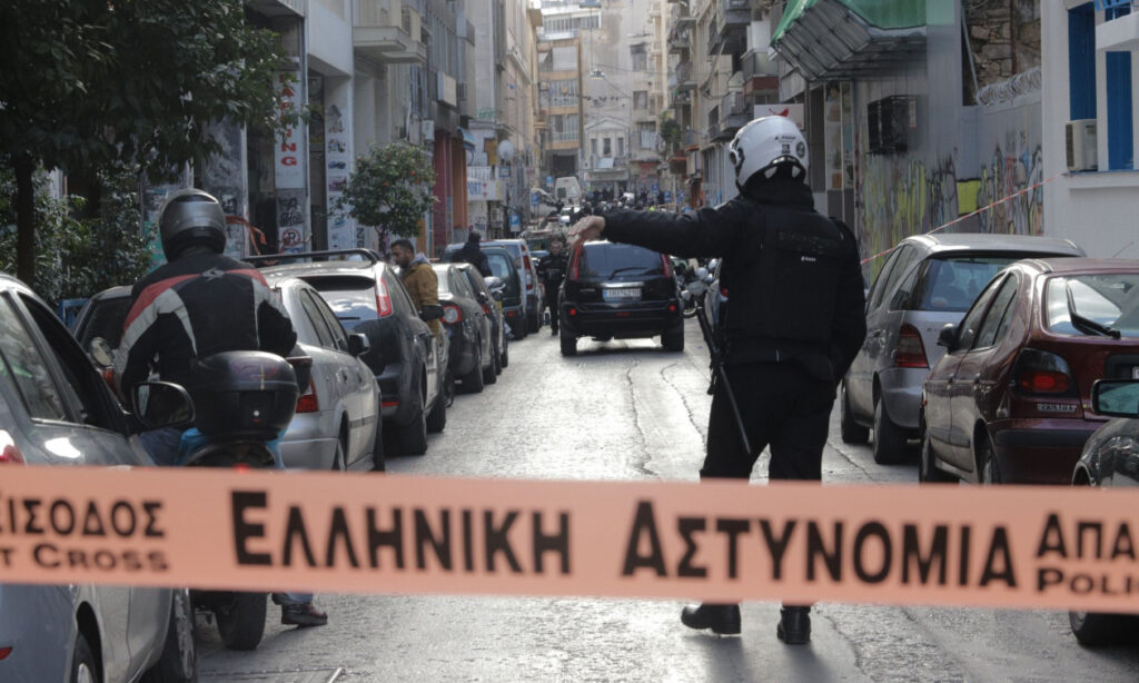 Νέος Κόσμος: Άγρια συμπλοκή οδηγών στον δρόμο – Τρεις τραυματίες και πέντε συλλήψεις