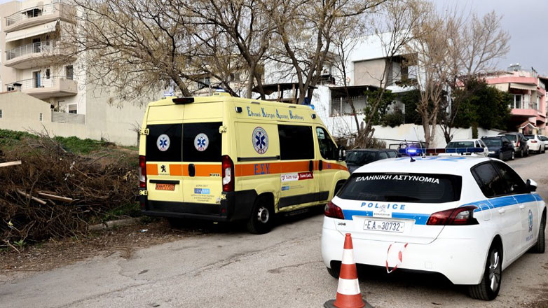 18χρονη έπεσε στο κενό από μπαλκόνι τρίτου ορόφου – Είναι σε κρίσιμη κατάσταση