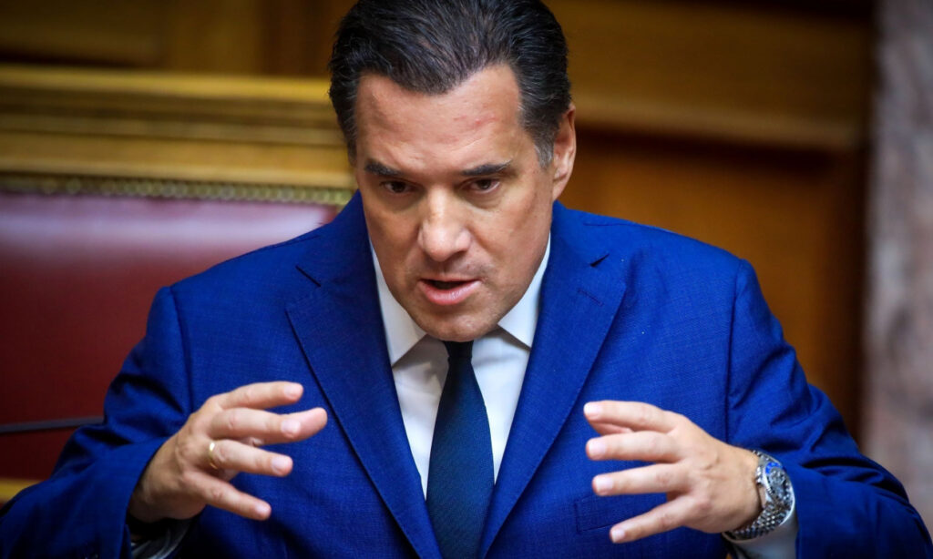 Άδωνις Γεωργιάδης «καρφώνει» Τσίπρα για το βιβλίο «Ιθάκη» – «Από γκάφα σε γκάφα ο φίλος μου ο Αλέξης»