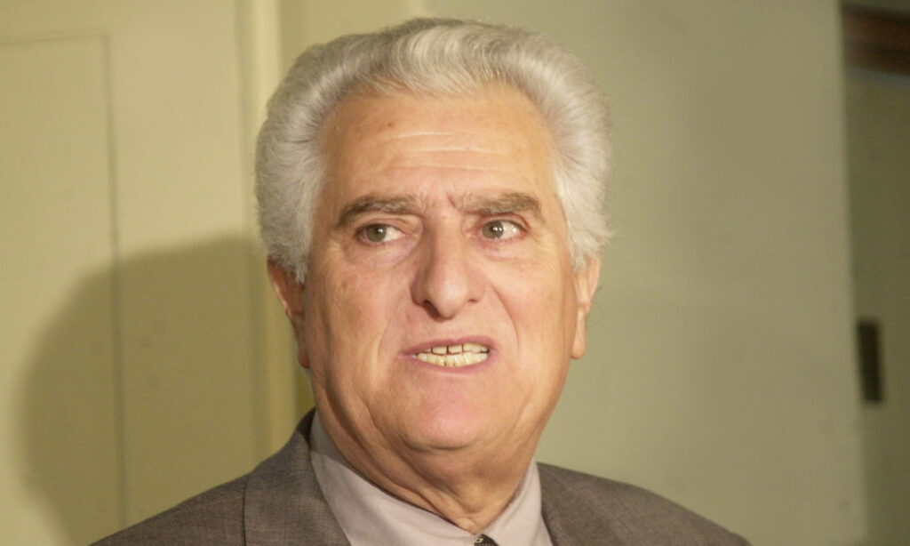 Πέθανε ο Γιώργος Πρασιανάκης