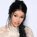 Η Cardi B σοκάρει με την αποκάλυψη ότι έχει μήνες να λούσει τα μαλλιά της