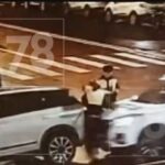 Γυναίκα έλιωσε τροχονόμο: Μπέρδεψε το γκάζι με το φρένο – Σκληρό βίντεο