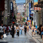 Επίδομα voucher 750 ευρώ: Πότε ξεκινούν τα μαθήματα και πότε θα γίνουν οι πληρωμές