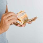 Επίδομα 250 ευρώ χωρίς αίτηση: Ποιοι θα το πάρουν, πότε πληρώνεται