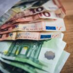 Επίδομα 500 ευρώ: Ποιοι θα το πάρουν και πότε