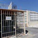 Συναγερμός στον Κουρδαλλό: Βρέθηκε πιστόλι με σφαίρες μέσα στο προαύλιο των φυλακών
