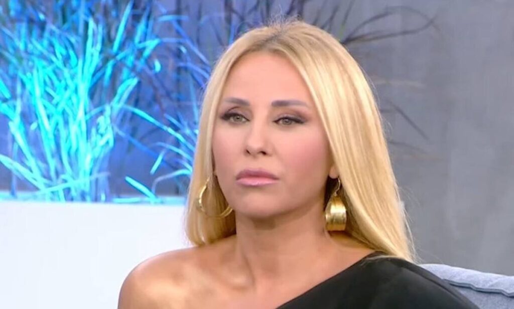 Συγκίνηση για τη Γωγώ Μαστροκώστα – Η Μαρία Καλάβρια αποκάλυψε το πρόβλημα υγείας της