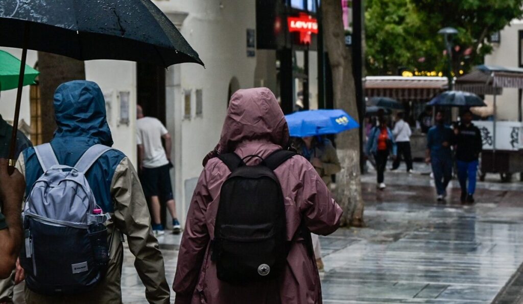 Κακοκαιρία προ των πυλών και στην Αθήνα – Προειδοποίηση Μαρουσάκη για έντονες βροχές και καταιγίδες από τη Δευτέρα