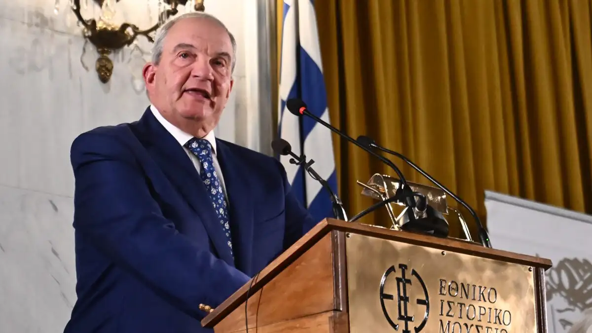 Καραμανλής με προειδοποίηση-σοκ: «Η πολιτική κρίση μπορεί να μετατραπεί σε εθνική αν χαθεί η εμπιστοσύνη των πολιτών»