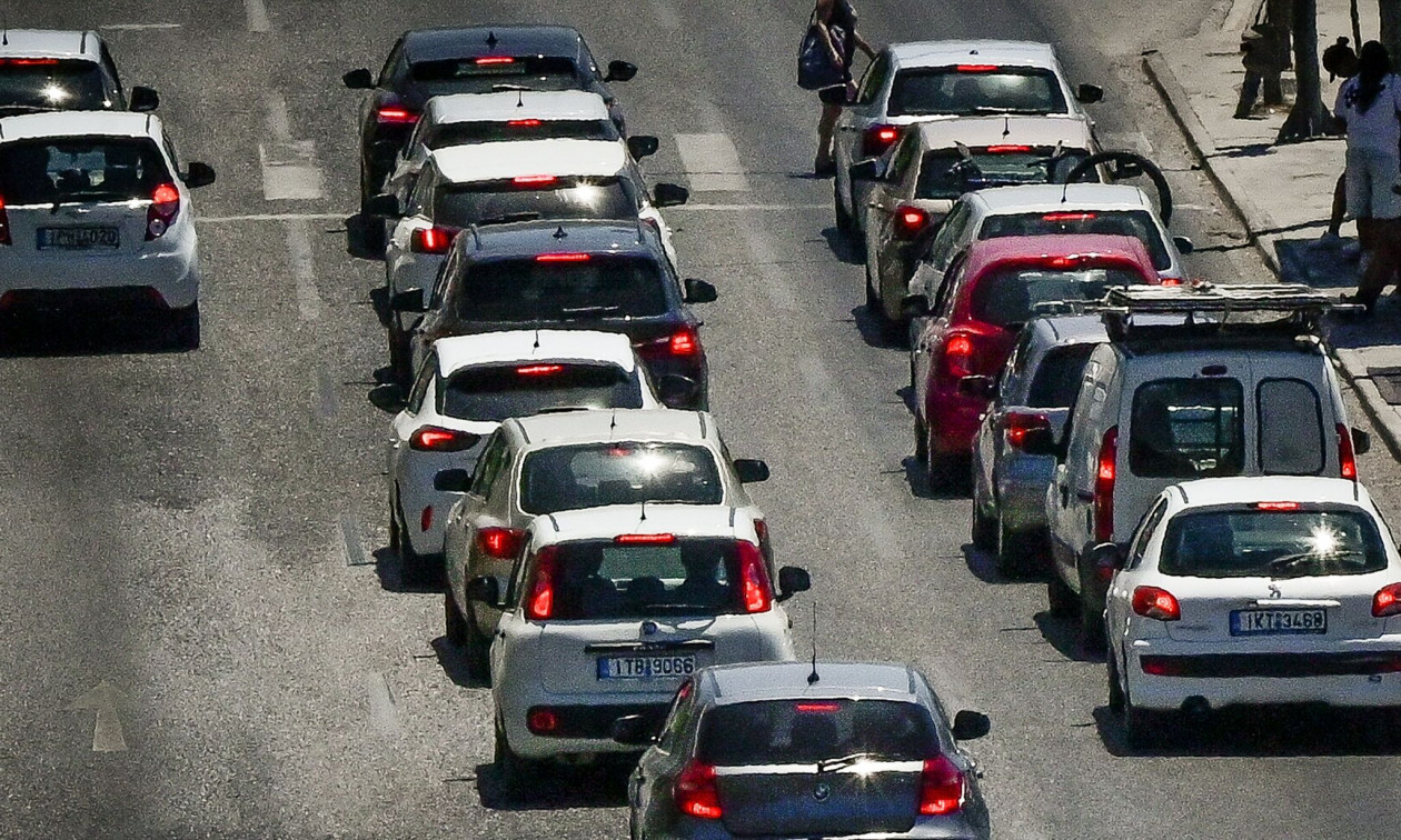 Κίνηση στους δρόμους: Χάος στην περιφερειακή Υμηττού μετά από τροχαίο