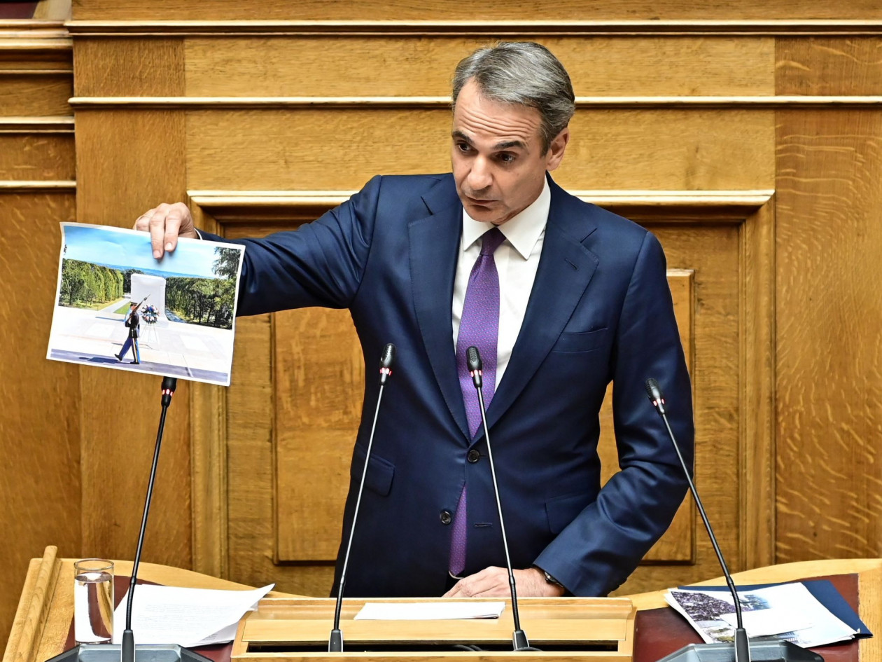 Μητσοτάκης για Άγνωστο Στρατιώτη: «Ιερός χώρος που ανήκει σε όλους και όχι σε όσους φωνάζουν»
