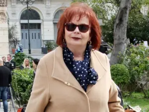 Θρήνος για τη Νόρα Κατσέλη