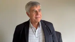 Παραιτήθηκε ο διευθυντής του Νίκου Ανδρουλάκη μετά την… αποθέωση Μητσοτάκη