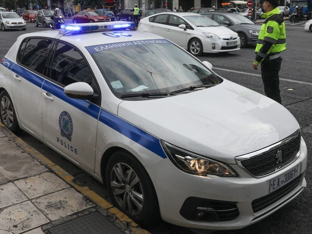 Άλιμος: Νέο περιστατικό «Γρίβα» – Είπαν σε γυναίκα «πάρτε λεωφορείο» όταν ζήτησε περιπολικό