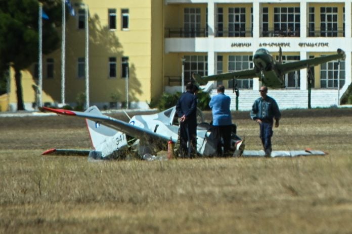 Πτώση αεροσκάφους στο Τατόι: Τα δύο σενάρια που οδήγησαν στην πτώση