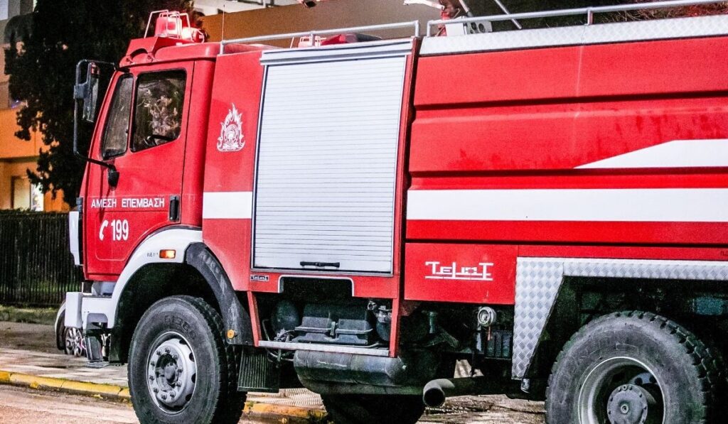 Τραγωδία: Γυναίκα εγκλωβίστηκε σε φλεγόμενο κτίριο