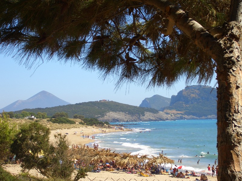Μεσσηνία: 51χρονος Πολωνός άφησε την τελευταία του πνοή κάνοντας σέρφινγκ στον Ρωμανό  Τραγική κατάληξη για τουρίστ