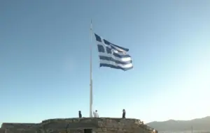 28η Οκτωβρίου: Η ελληνική σημαία υψώθηκε στον Ιερό Βράχο της Ακρόπολης