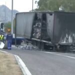 Σοβαρό τροχαίο στο Κιάτο: Φορτηγό συγκρούστηκε με ΙΧ – Τρεις τραυματίες