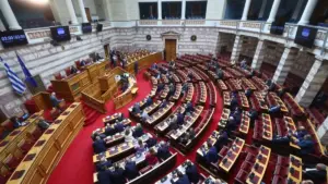 Βουλή: Με 243 «Ναι» εγκρίθηκε η 4η φρεγάτα Belharra – Ποιοι καταψήφισαν