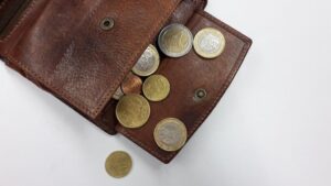 Επίδομα 250 ευρώ: Ποιοι θα το δουν στα ΙΒΑΝ χωρίς να κάνουν αίτηση