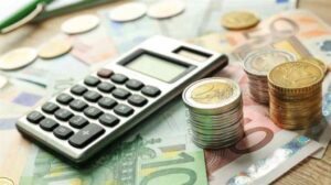 250 ευρώ στα ΑΤΜ… ή τίποτα; Δείτε αν ανήκετε στους τυχερούς