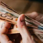 Βρέχει λεφτά από σήμερα Δευτέρα 8/12 – Ποιοι πληρώνονται από e-ΕΦΚΑ, ΔΥΠΑ