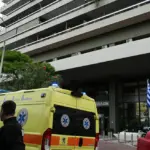 Πήρε αναρρωτική, είπε στην έγκυο σύζυγό του πως πάει στη δουλειά και έπεσε από τον Πύργο Απόλλων ο 44χρονος