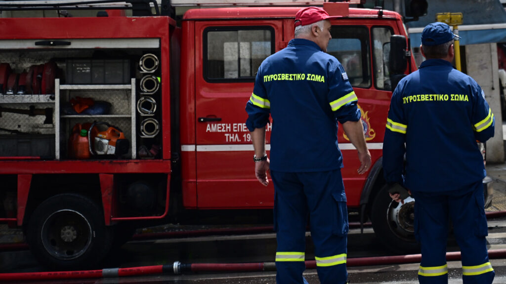 Φωτιά σε κατάστημα εστίασης στην Ηλιούπολη
